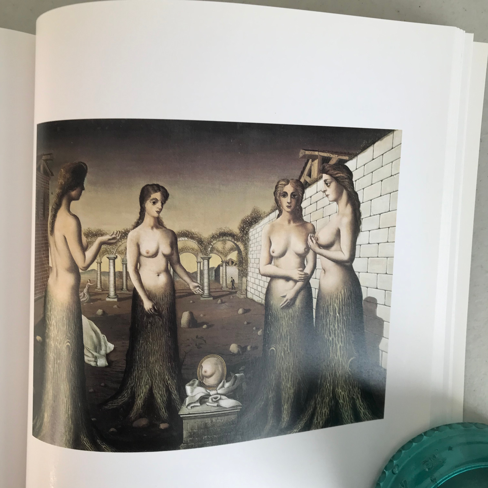 Guggenheim Museum paperback edition — 1991 exhibition collection volume