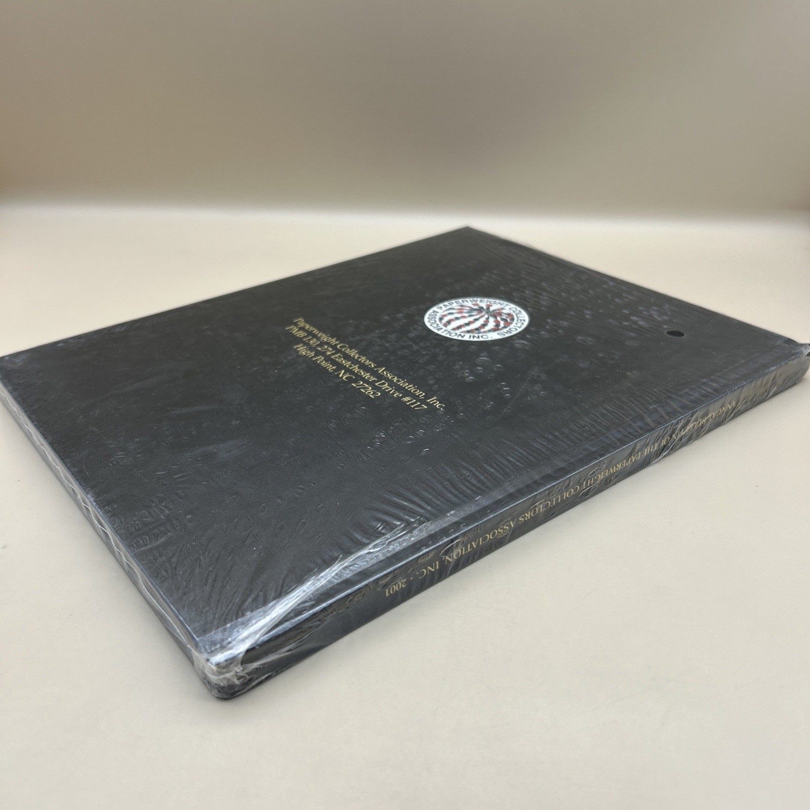 Annual Bulletin Paperweight Collectors Association Millennium Edition 2001 Book