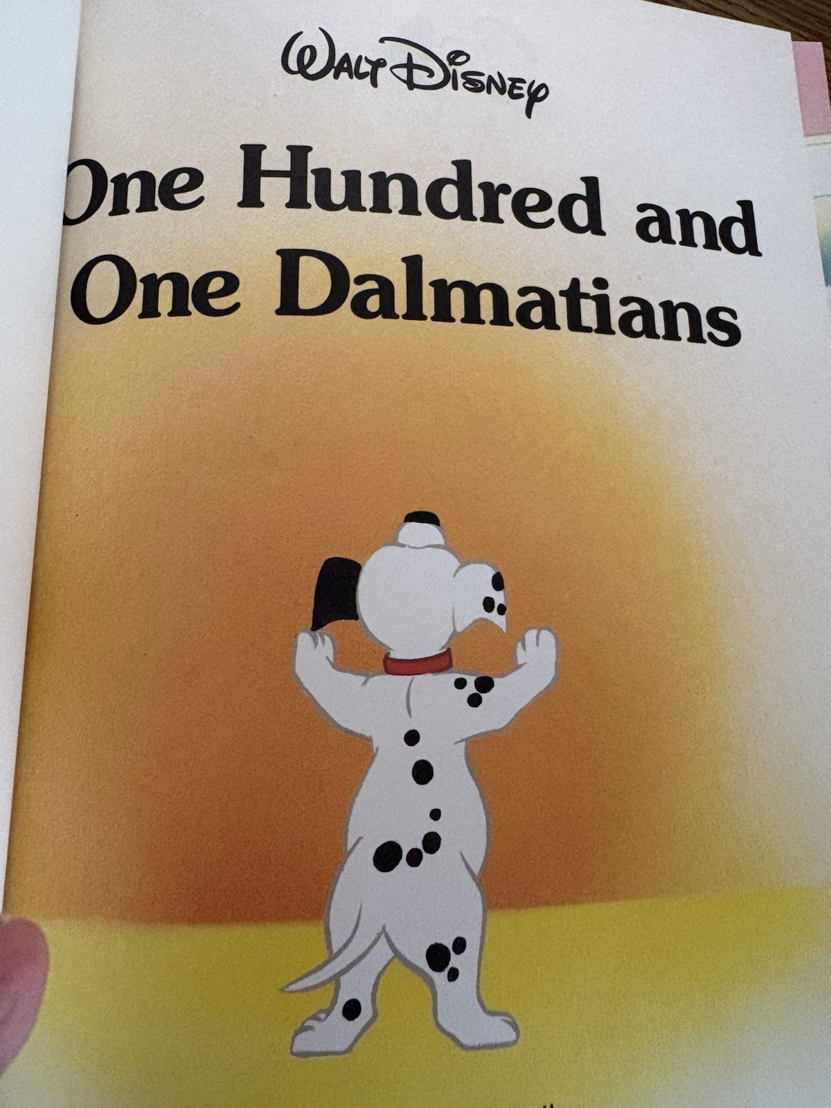 NEW DISNEY CLASSIC SERIES, 101 DALMATIANS GALLERY/TWIN BOOKS 1989