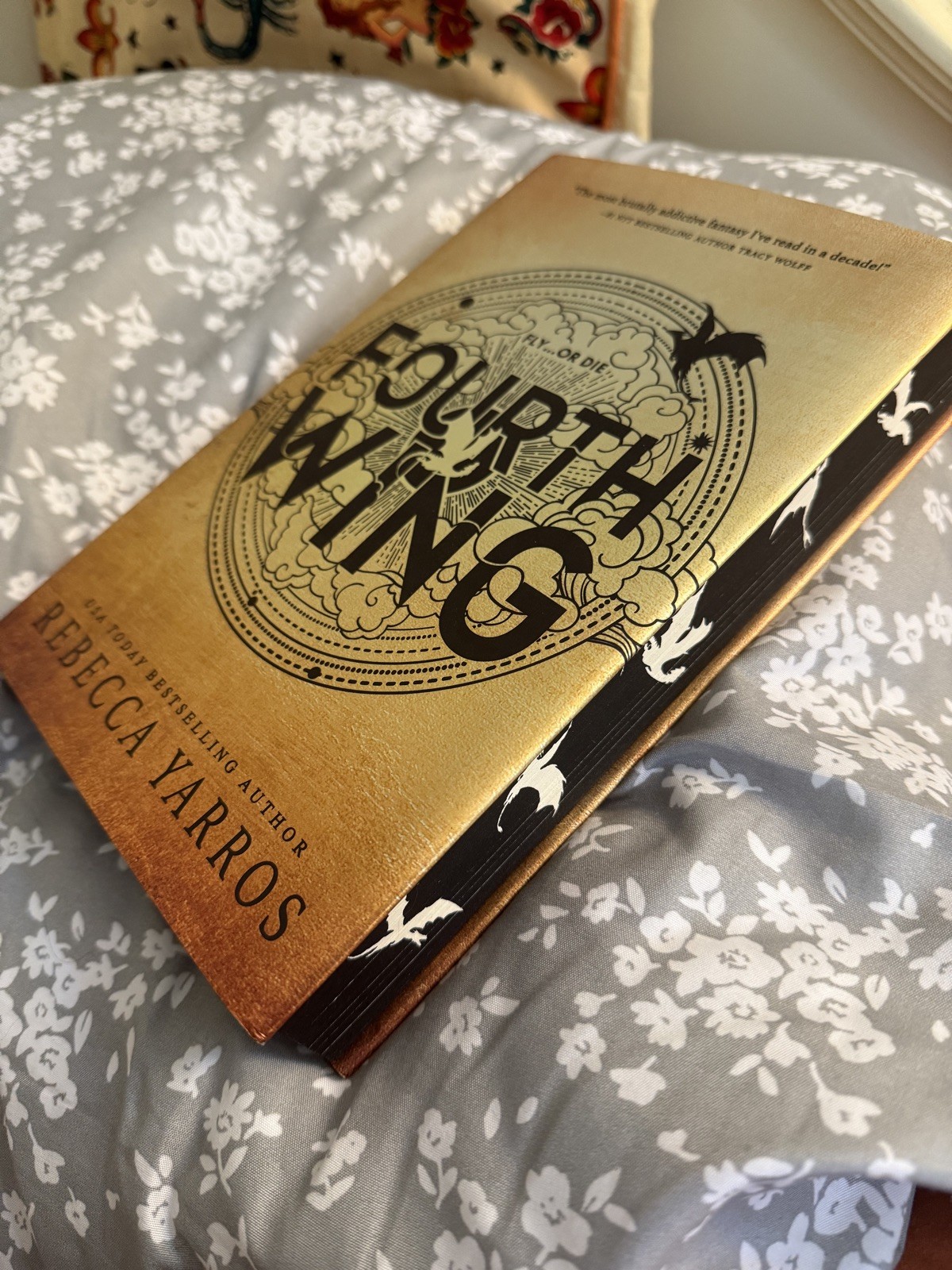 SIGNED Fourth Wing 1st Edition 1st Printing Rebecca Yarros Sprayed Edges