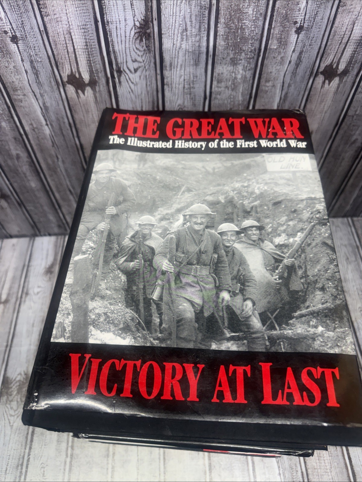 THE GREAT WAR Illustrated Millennium Edition Trident Press Reprinted 1999