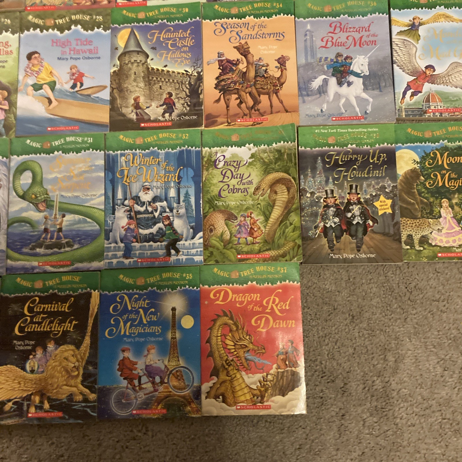 MAGIC TREEHOUSE Paperback Books by Mary Pope Osborne Lot of 45