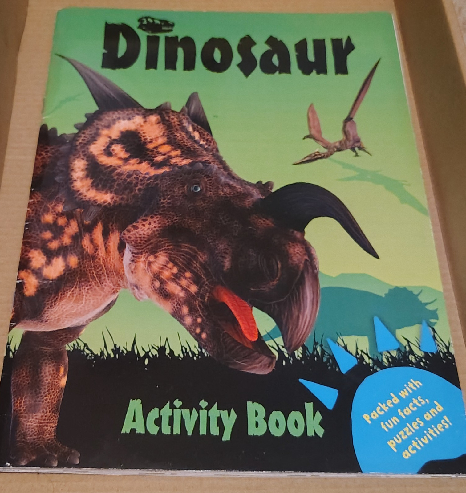Dinosaur Coloring Book : Giant Dino Coloring Book for Kids Ages 2-4 & Toddlers.