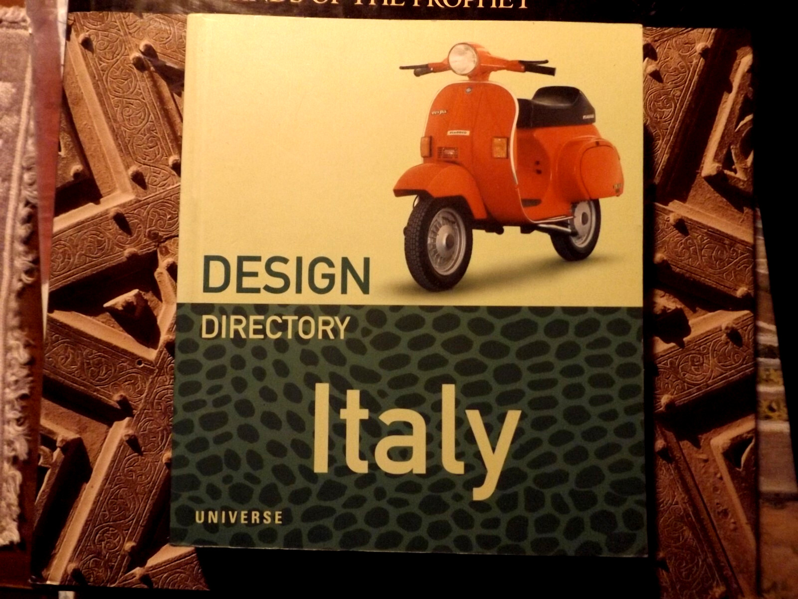 BOX 49 == DESIGN DIRECTORY ITALY By Paola Antonella == 6 X 7 384 pages