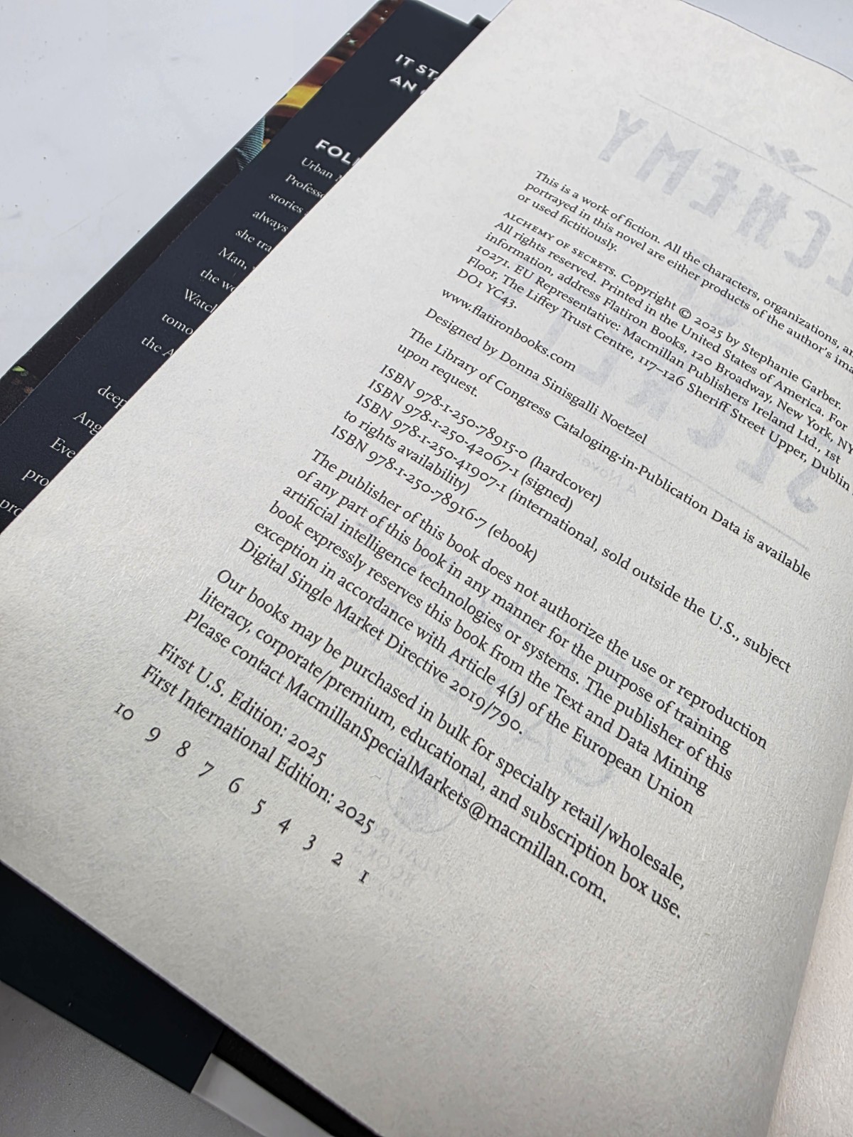 NEW 2025 • 1st ed HBDJ BOOK • ALCHEMY OF SECRETS stephanie garber
