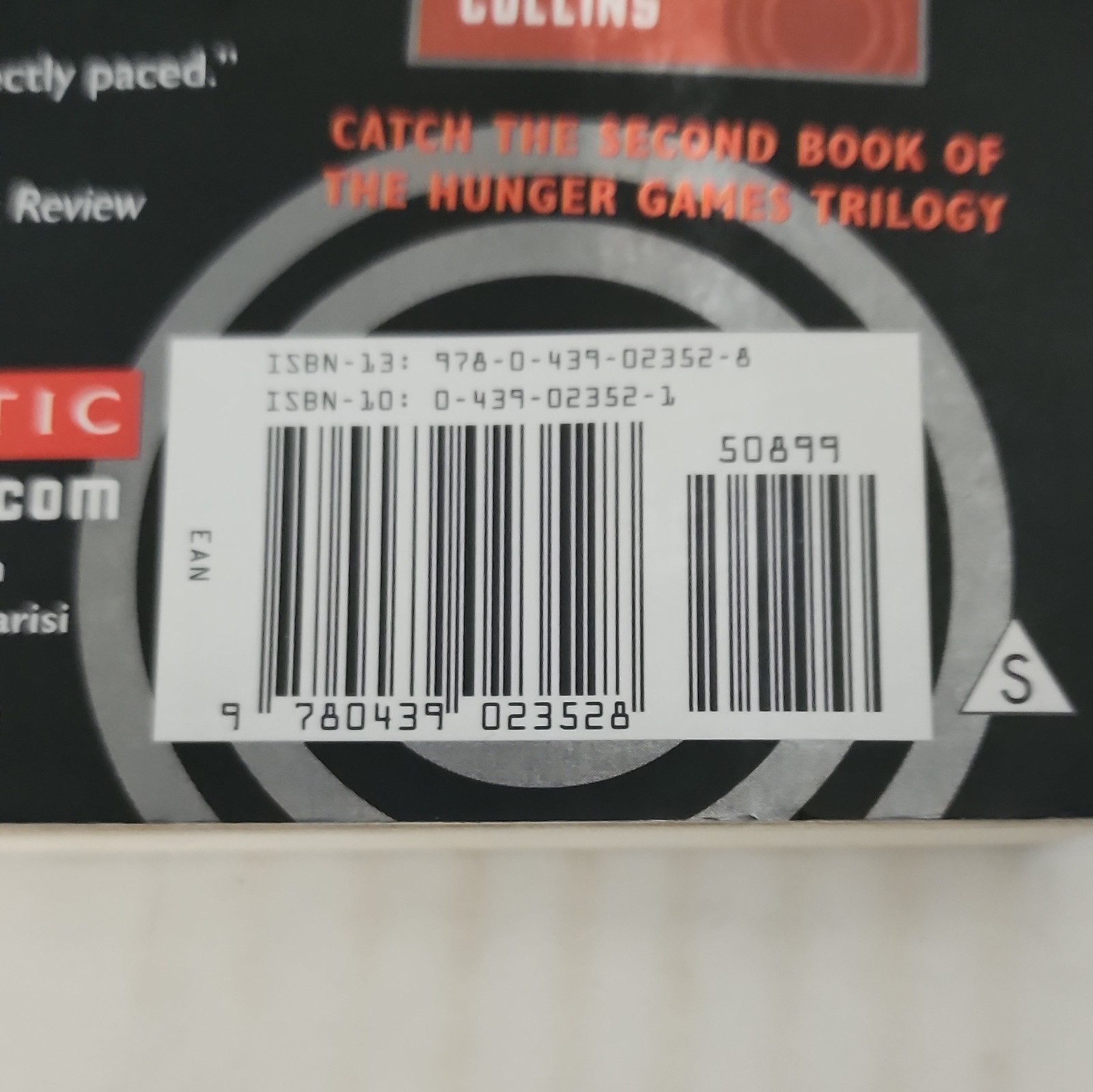 Suzanne Collins Hunger Games Trilogy Paperback: Hunger Games, Catching Fire