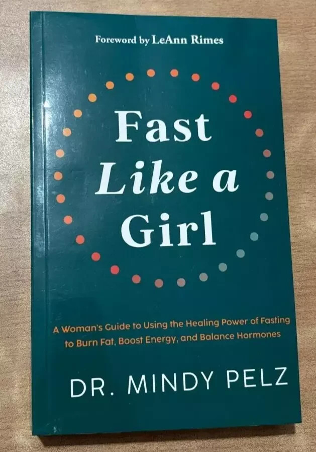 Perfect Book Gift for Christmas – Fast Like a Girl, Paperback