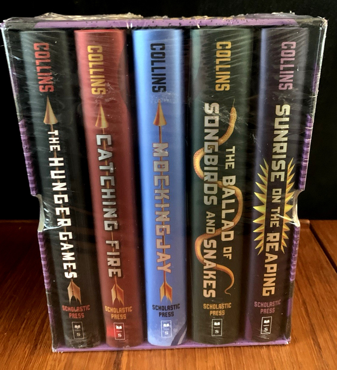 NEW CLEAN! Hunger Games 5-Book Hardcover Box Set Suzanne Collins FRESH! SEALED!