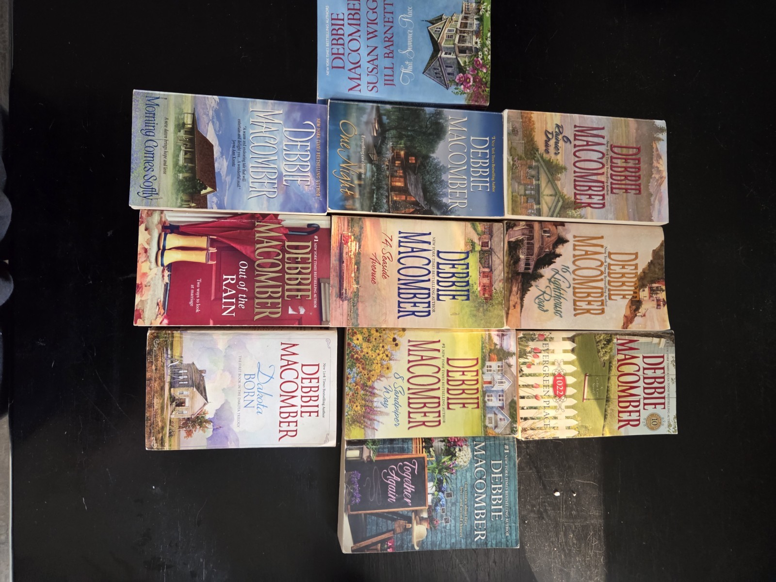 Debbie Macomber Lot Of 11 Books And 3 Are 2/3-in-1 15 Stories Total 5 Are Cedar