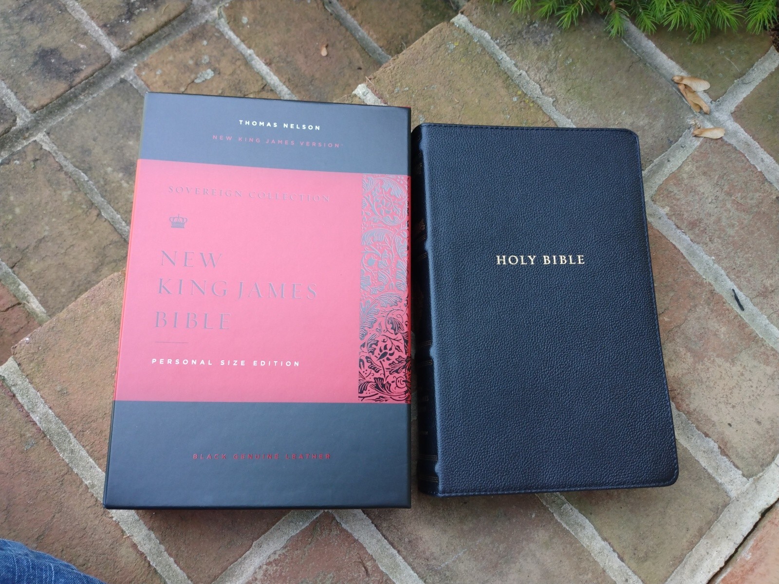 NKJV Personal Size Reference Bible Sovereign Collection-Black Genuine Leather