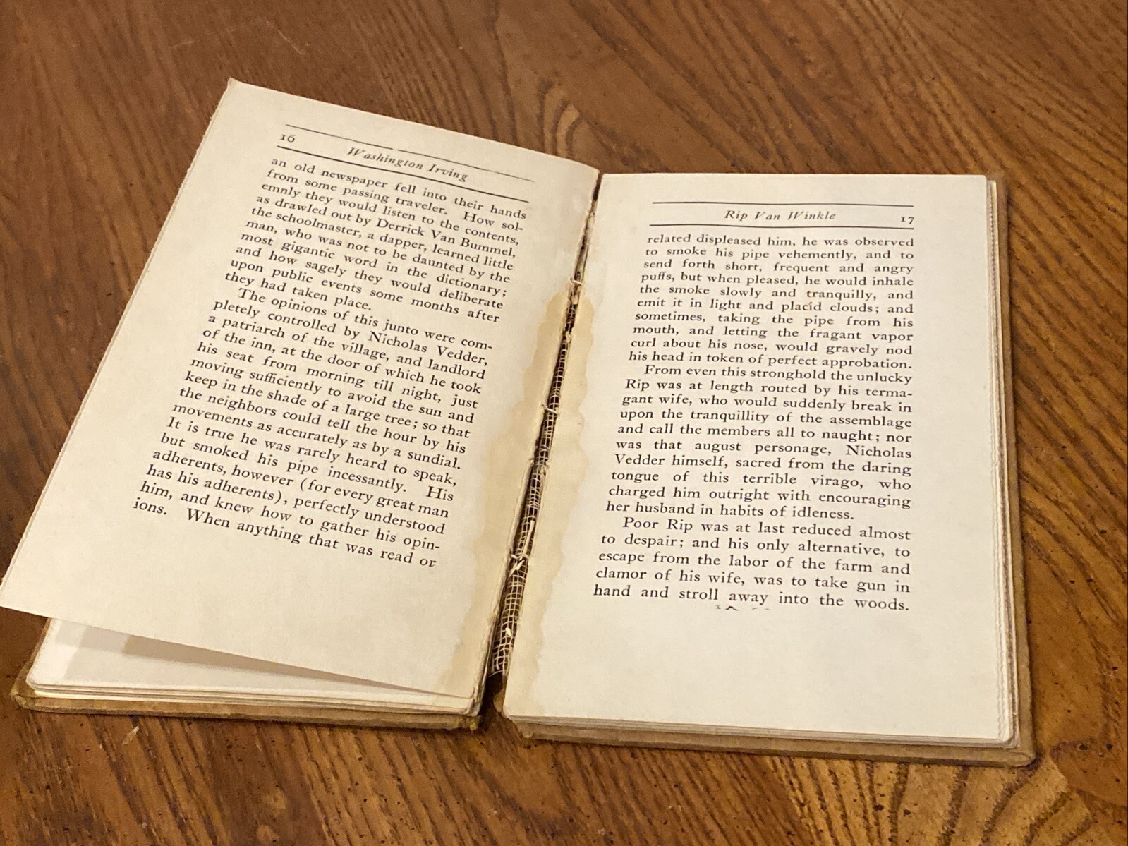 Antique RIP-VAN WINKLE BY WASHINGTON IRVIN HARD COVER BORSE & HOPKINS 47 Pages